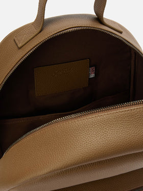 Backpack in brown leather