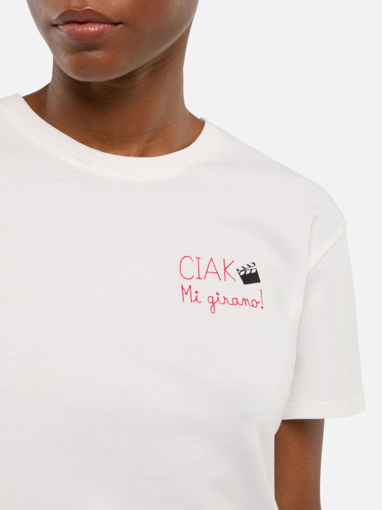 T-Shirt „Emilie“ aus Baumwolle mit „Ciak mi girano“-Stickerei