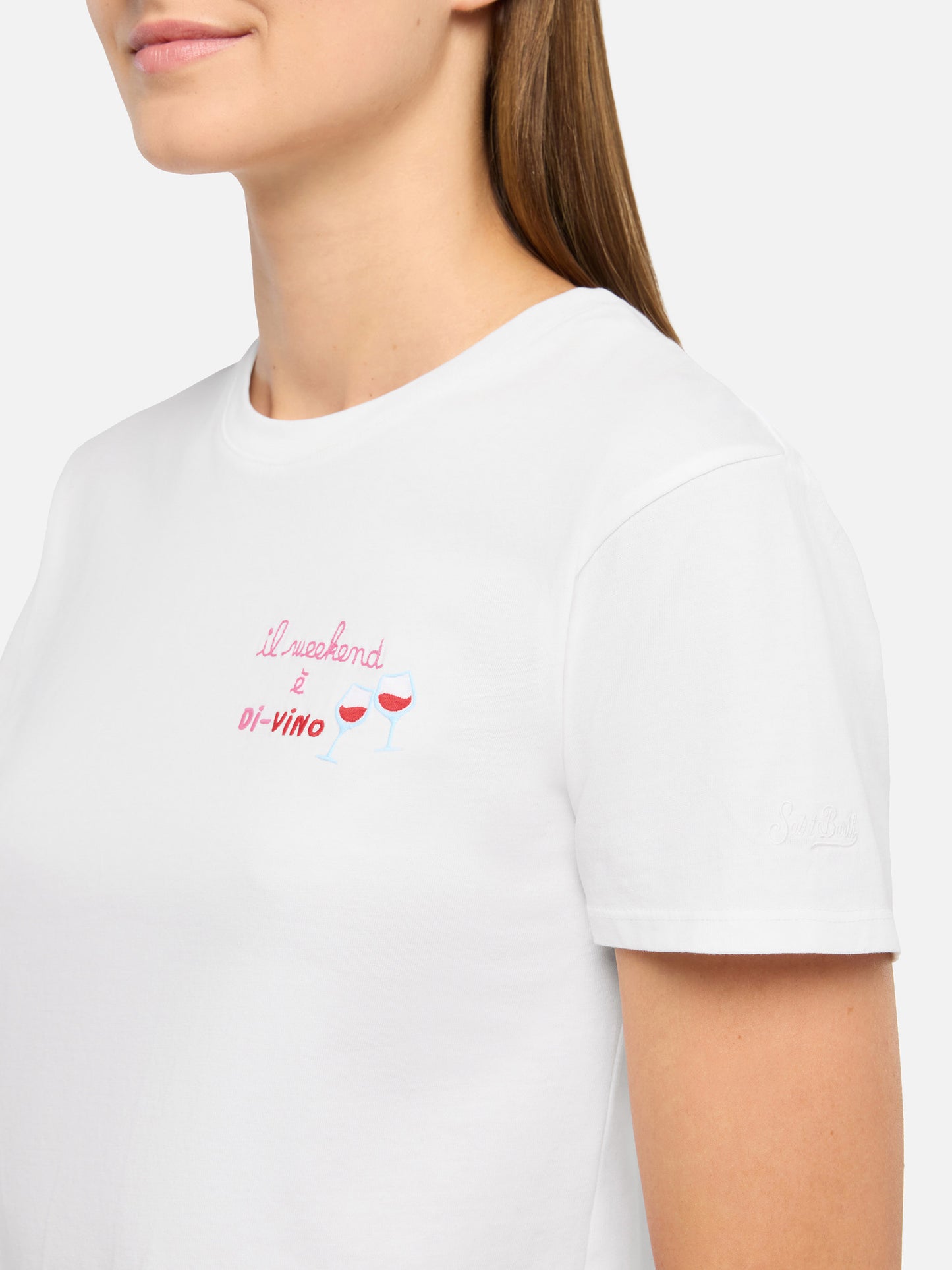 Emilie cotton t-shirt with Il week-end è di-vino embroidery