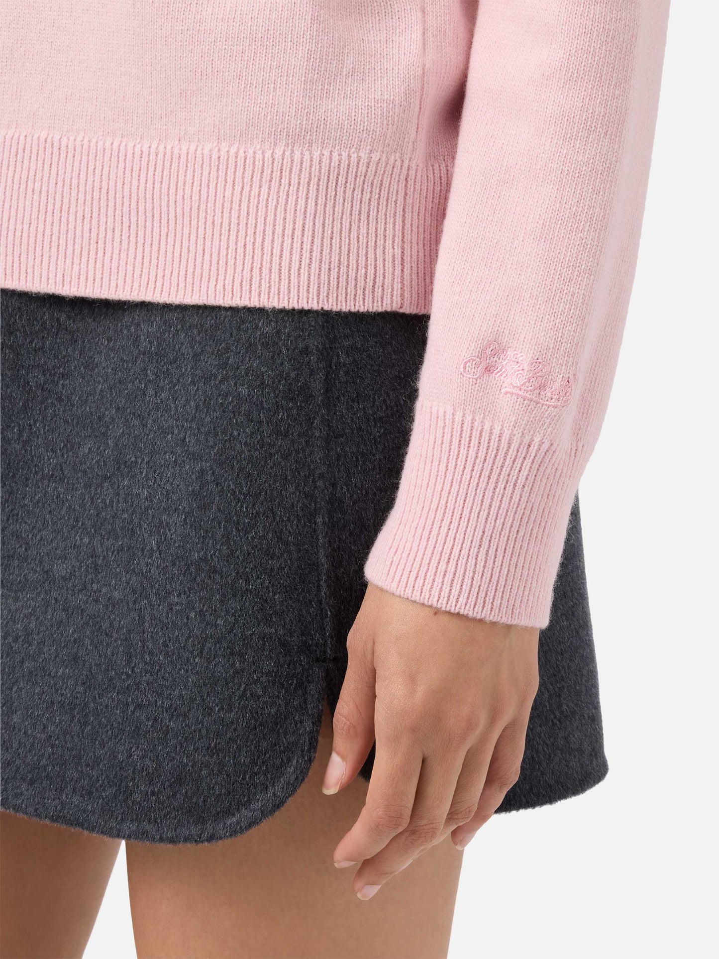 New Queen cashmere-blend sweater in pink with Vacanze di Natale lurex jacquard | VACANZE DI NATALE SPECIAL EDITION