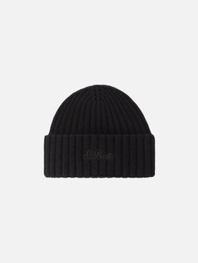 Wengen beanie in black wool with St. Barth embroidery on the turn-up