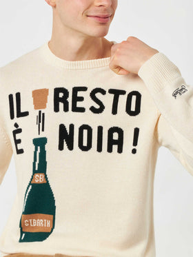 Herrenpullover mit Il resto è noia! Stickerei