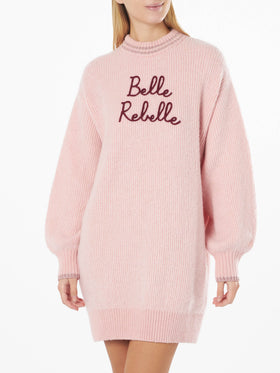Gebürstetes Strickkleid mit Belle Rebelle-Stickerei