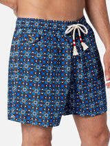 Herren-Badeshorts Lighting 70 aus leichtem Stoff mit Majolika-Print