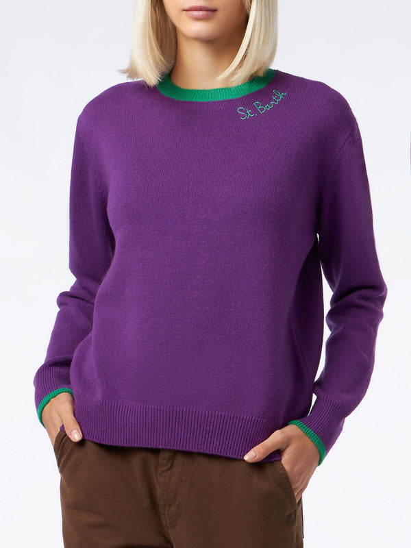 Lilafarbener Kurzpullover für Damen mit grünen Details