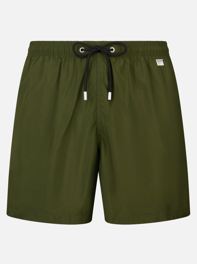 Herren-Badeshorts aus leichtem Stoff in Militärgrün Lighting Pantone | PANTONE-SONDERAUSGABE