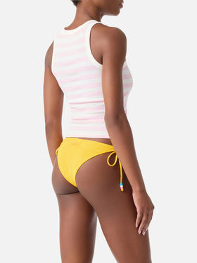 Camiseta de tirantes Ada de rayas rosas con bordado beach club 