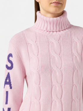 Adler Rollkragenpullover in Flechtoptik mit Logo-Jacquard 