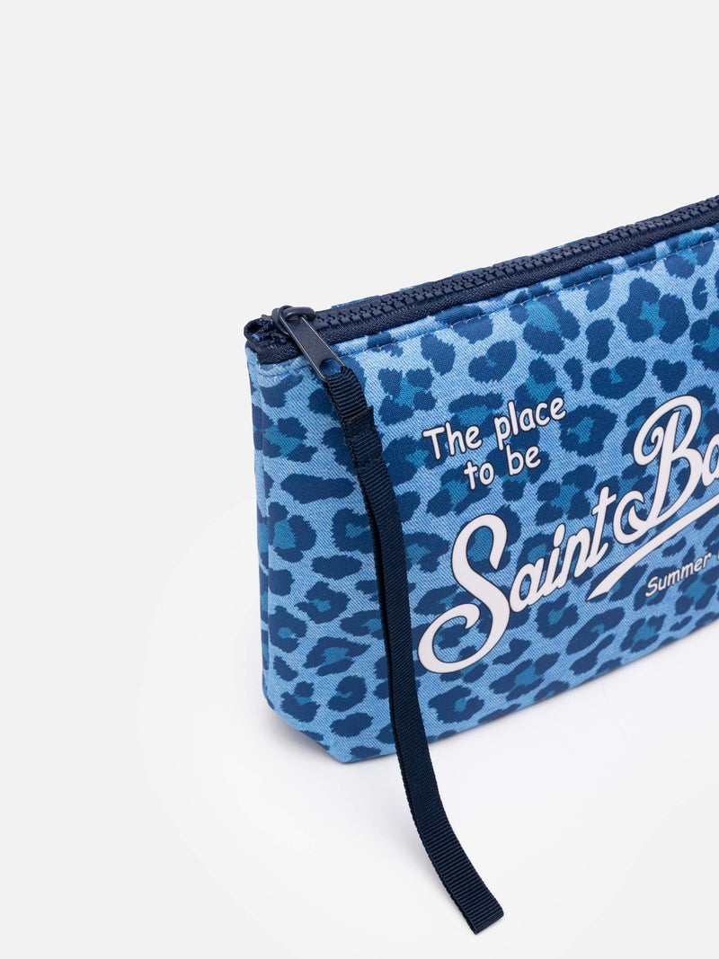 Aline Scuba-Pochette mit blauem Animalier-Print