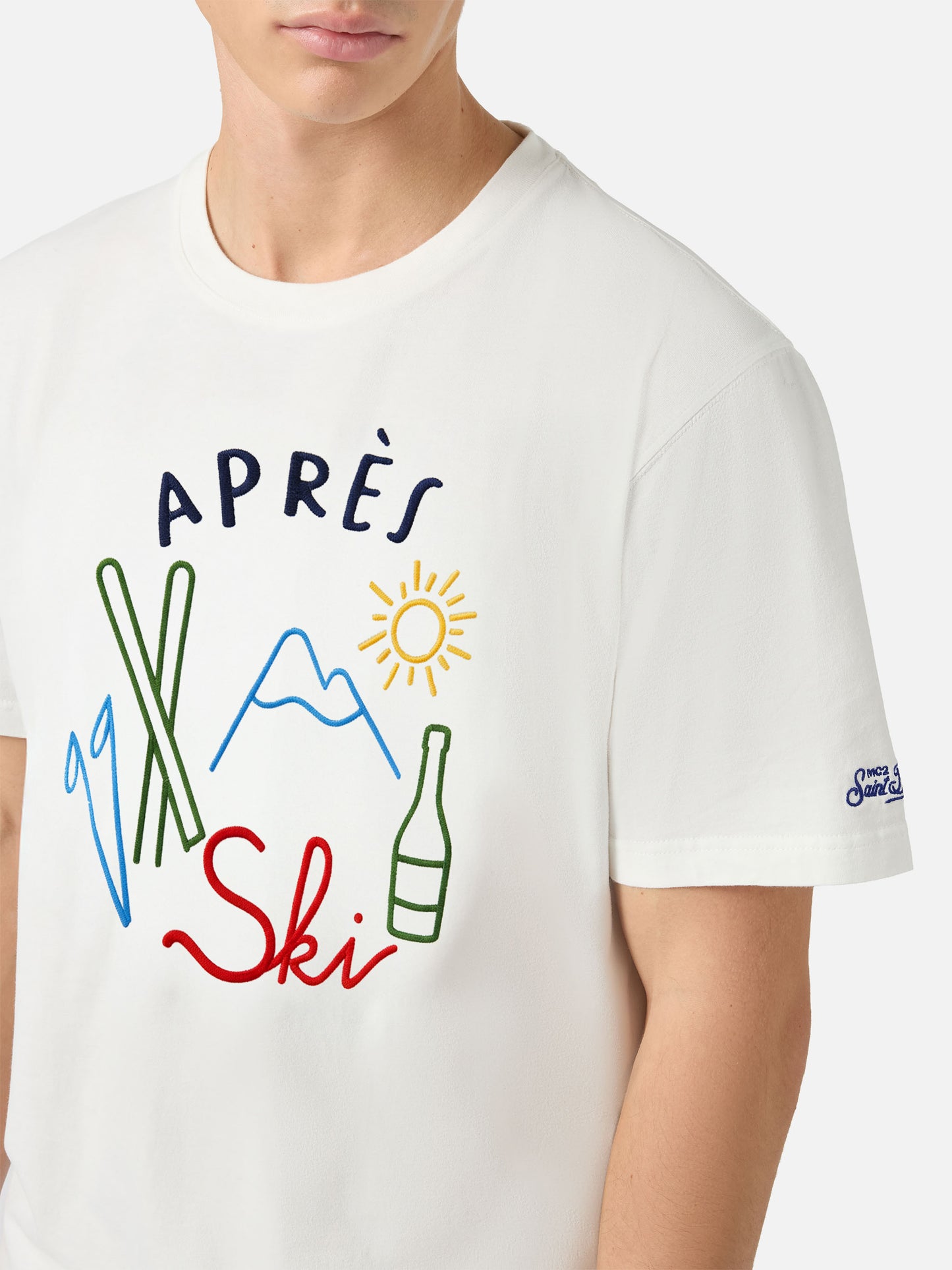 Arnott Warm winter cotton T-shirt in white with Après Ski embroidery