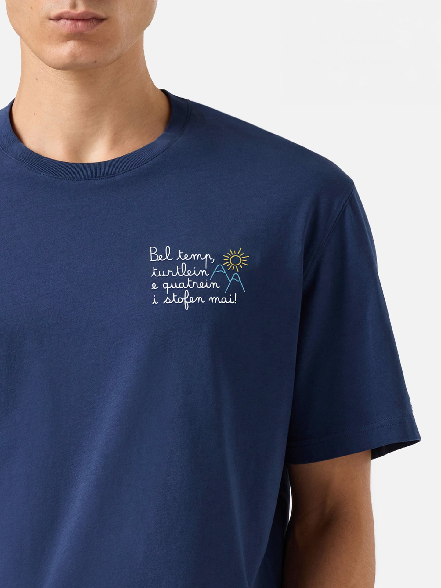 Arnott Warm winter cotton T-shirt in blue with Bel temp… embroidery | VACANZE DI NATALE SPECIAL EDITION