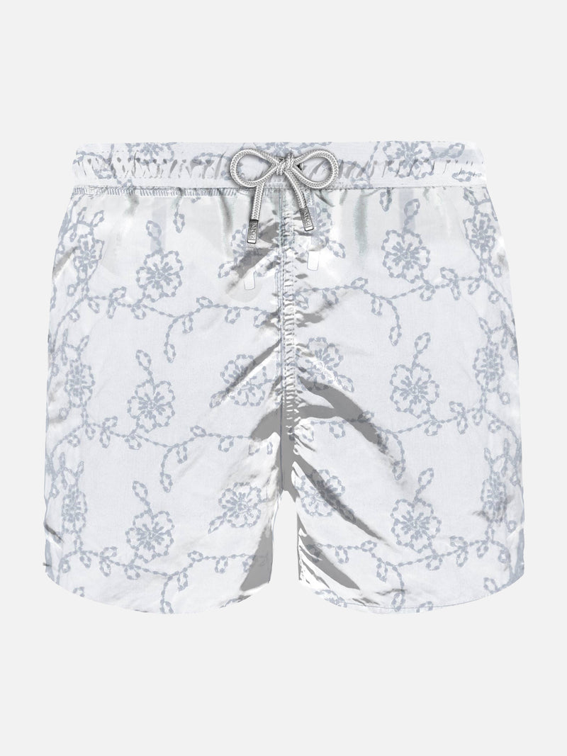 Blaue bestickte Badeshorts