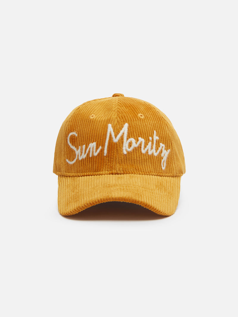 Baseball-Cap aus Camel-Cord mit Sun Moritz-Stickerei