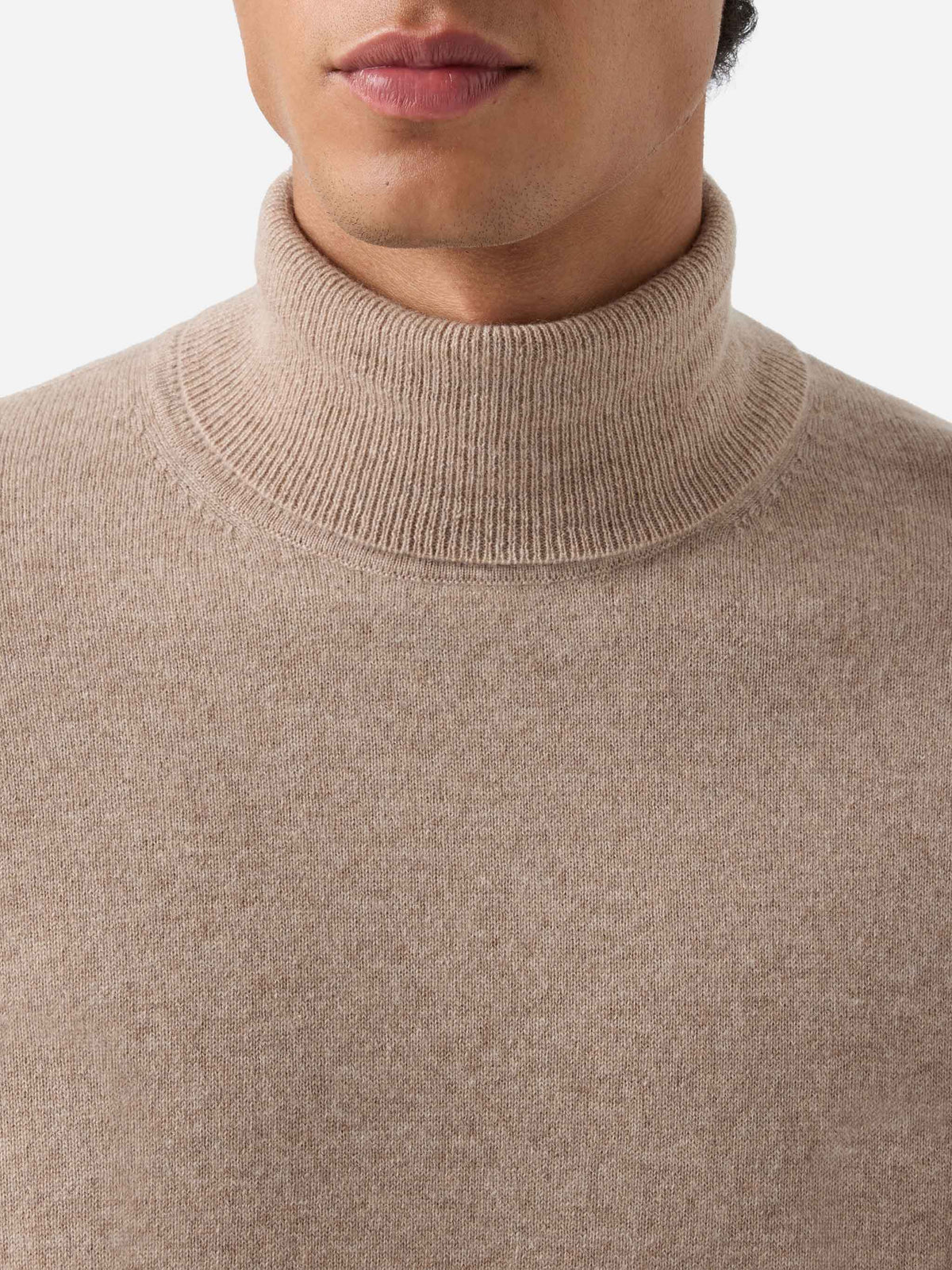 Col montant Bond en cachemire camel 