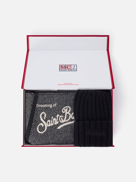 Ensemble Pochette à motif chevrons et bonnet noir 