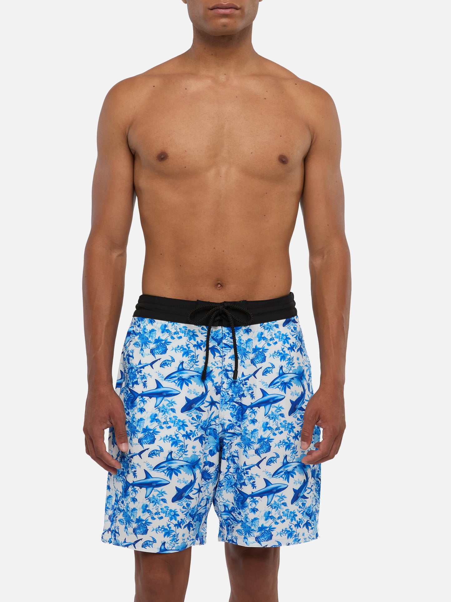 Bequeme Surf-Badeshorts mit Hai-Print | AI BY RICKDICK SPECIAL EDITION