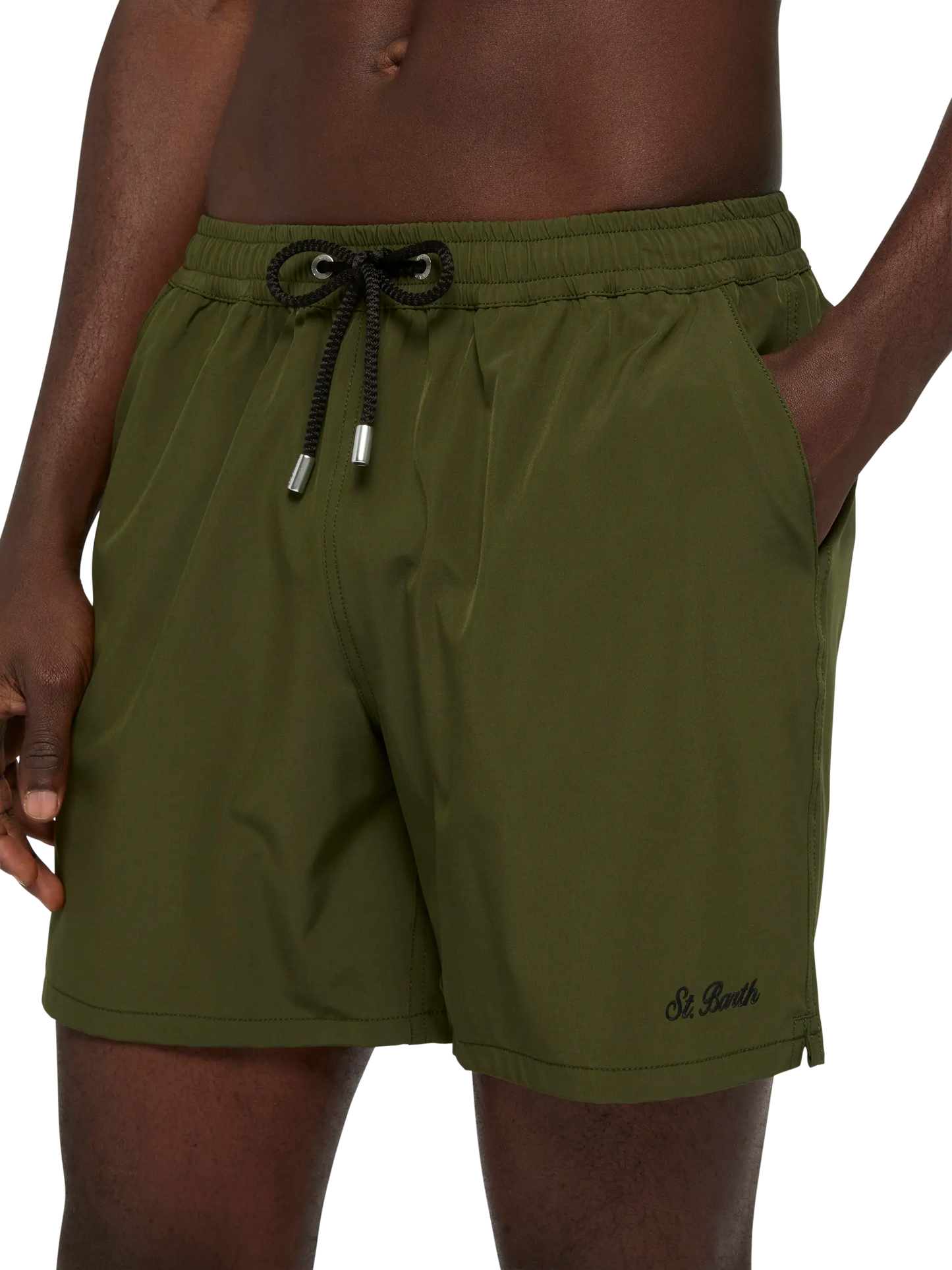 Militärgrüne Comfort Badeshorts mit St. Barth Stickerei