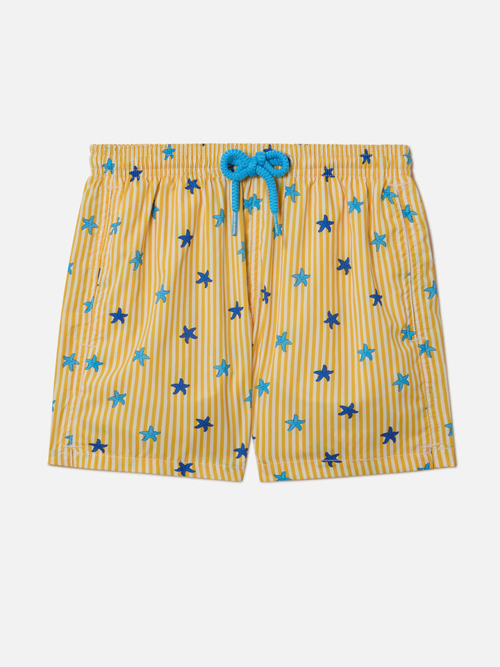Boy Comfort Light Jr swim shorts with starfishes print