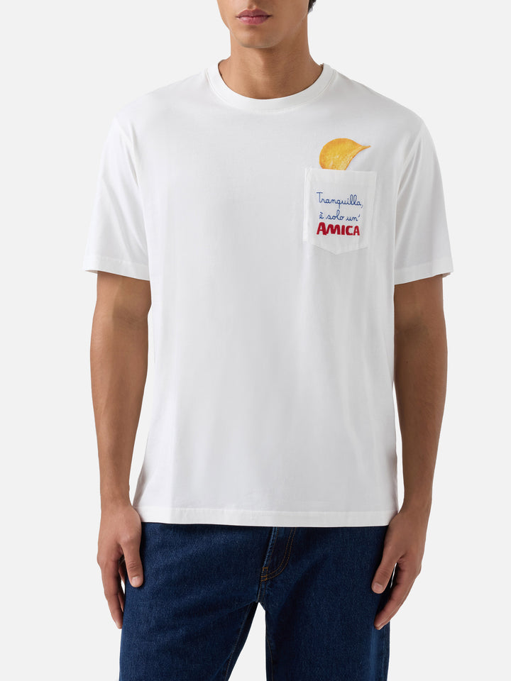 Connor T-Shirt in Weiß mit Amica Chips aufgesetzter Tasche 
