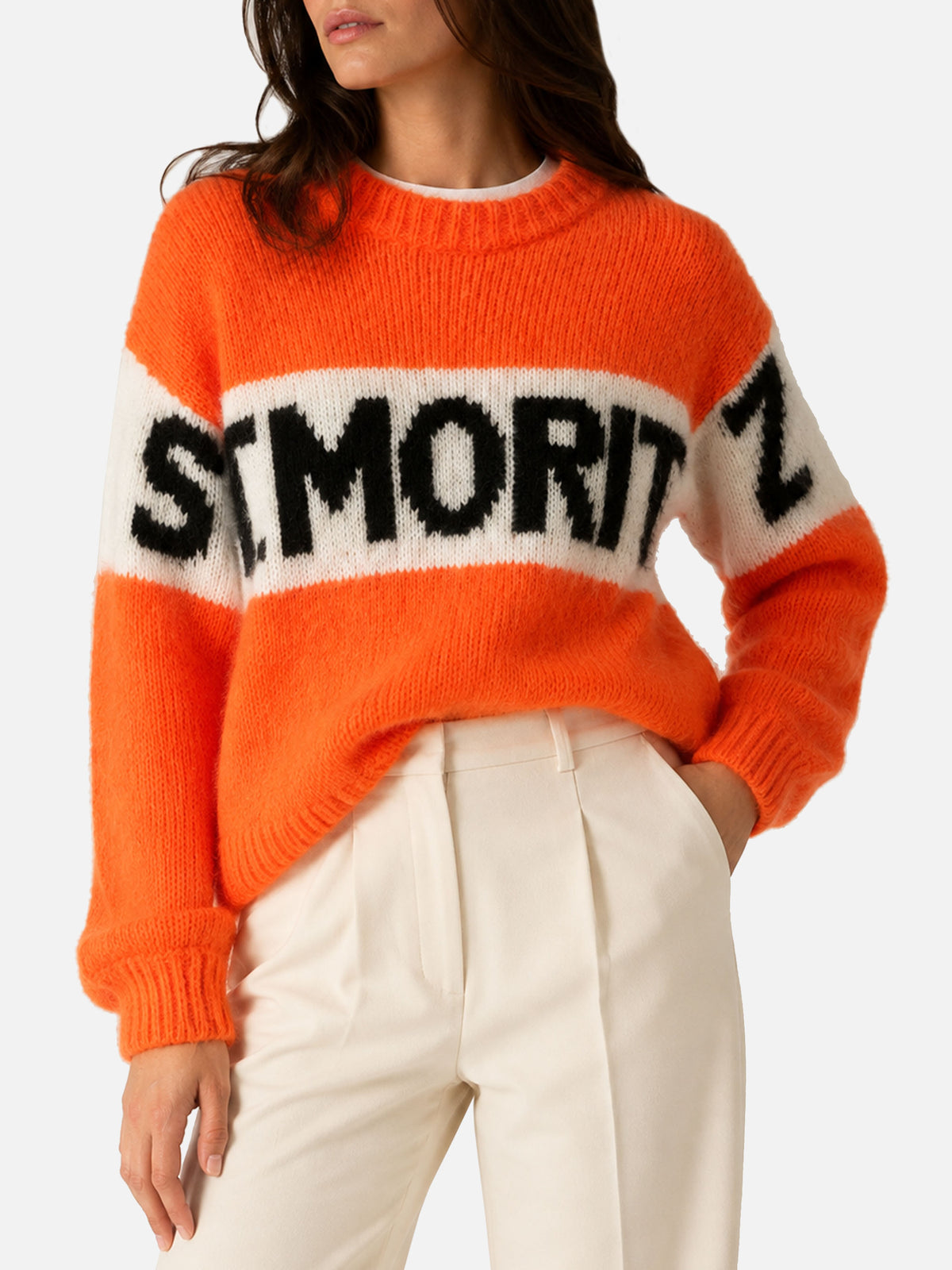 Danya Soft Pullover in Fluororange mit St. Moritz-Stickerei 