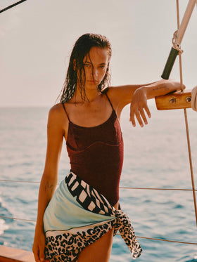 Dara one-piece swimsuit in burgundy crinkle fabric