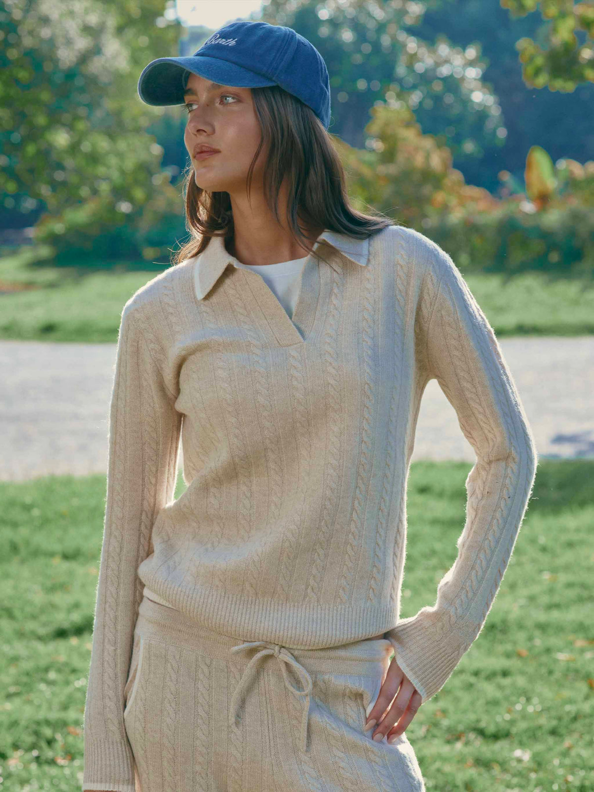 Maglia Clichy beige in lana con collo polo e punto pointelle