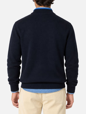 Marineblauer Polopullover aus BLENDED CASHMERE 