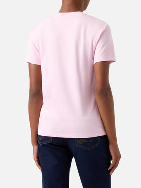 Emilie T-Shirt in Rosa mit „Spesso ho sempre ragione“-Stickerei 