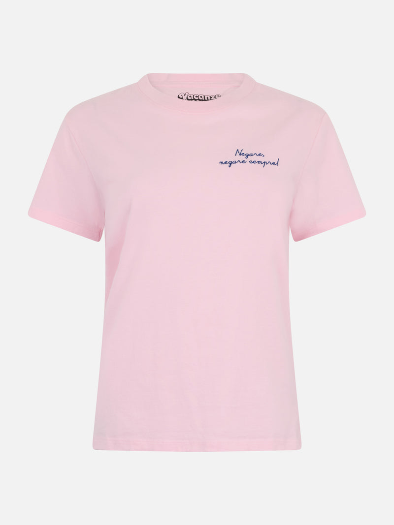 Woman heavy cotton pink t-shirt Emilie with Negare, negare sempre! embroidery | VACANZE DI NATALE SPECIAL EDITION