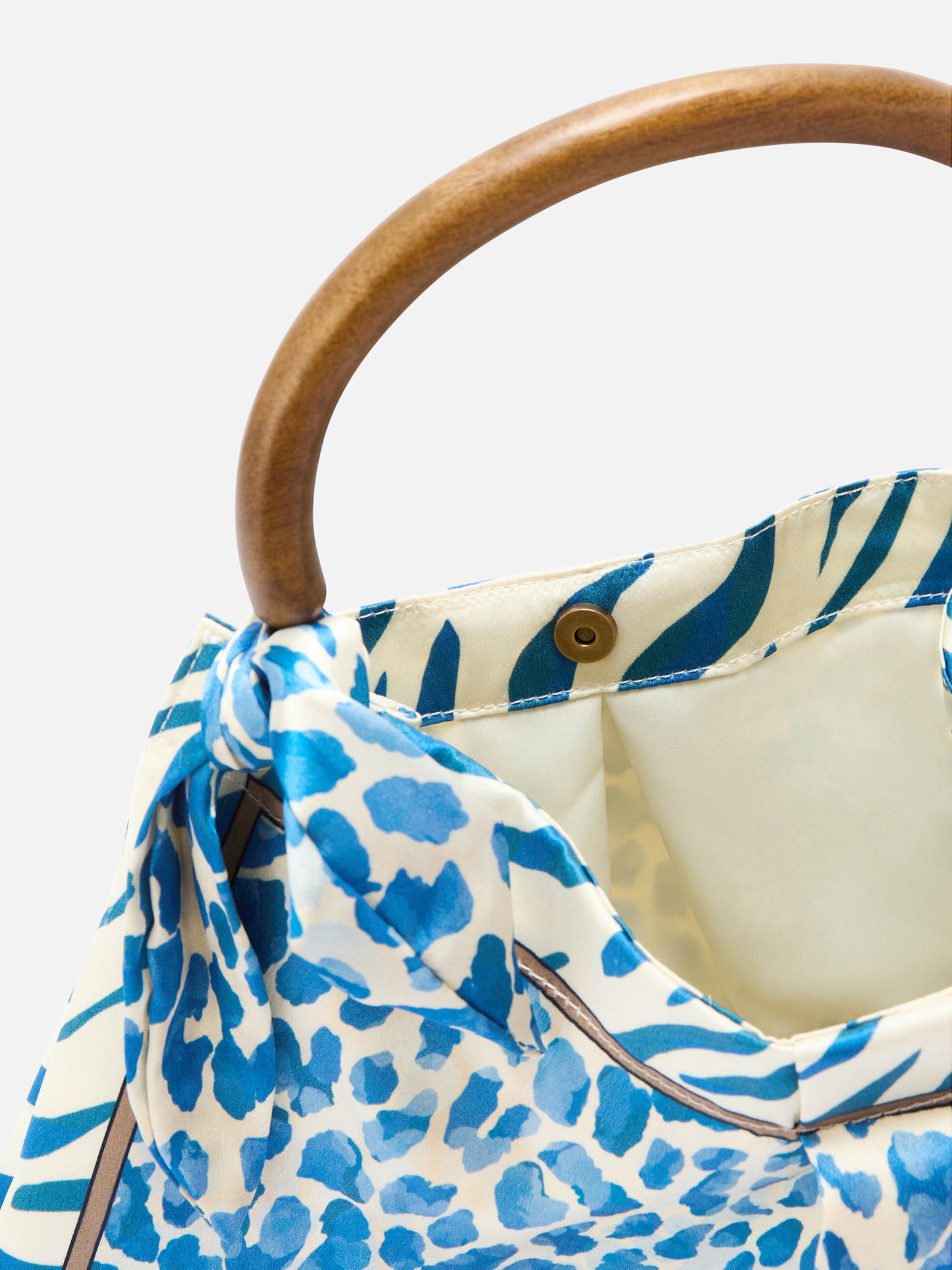 Tasche aus Seidenfoulard mit Holzgriff und Animal-Print 