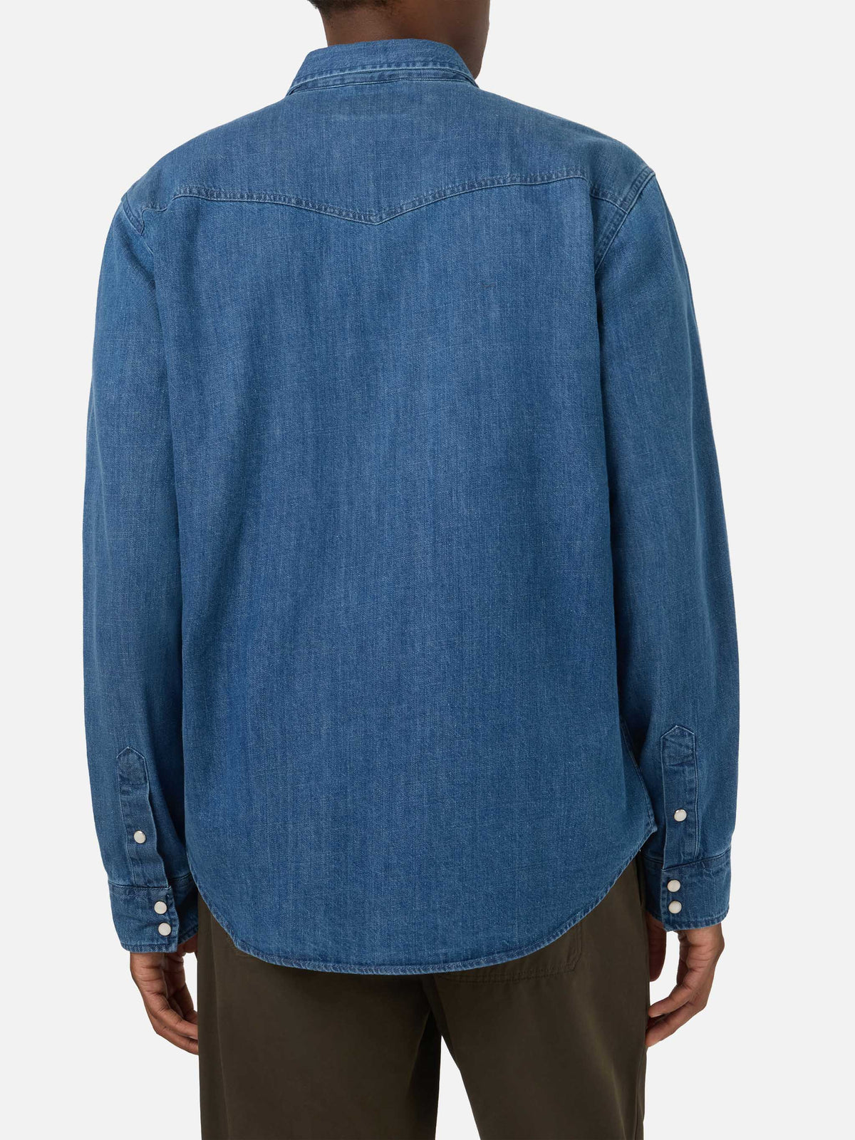 Camisa vaquera ligera blue Greg con acabado stone wash 