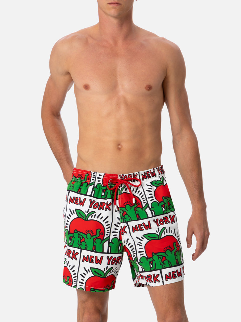 Mittellange Gustavia-Badeshorts für Herren mit platziertem Keith-Haring-Design| KEITH HARING SONDERAUSGABE