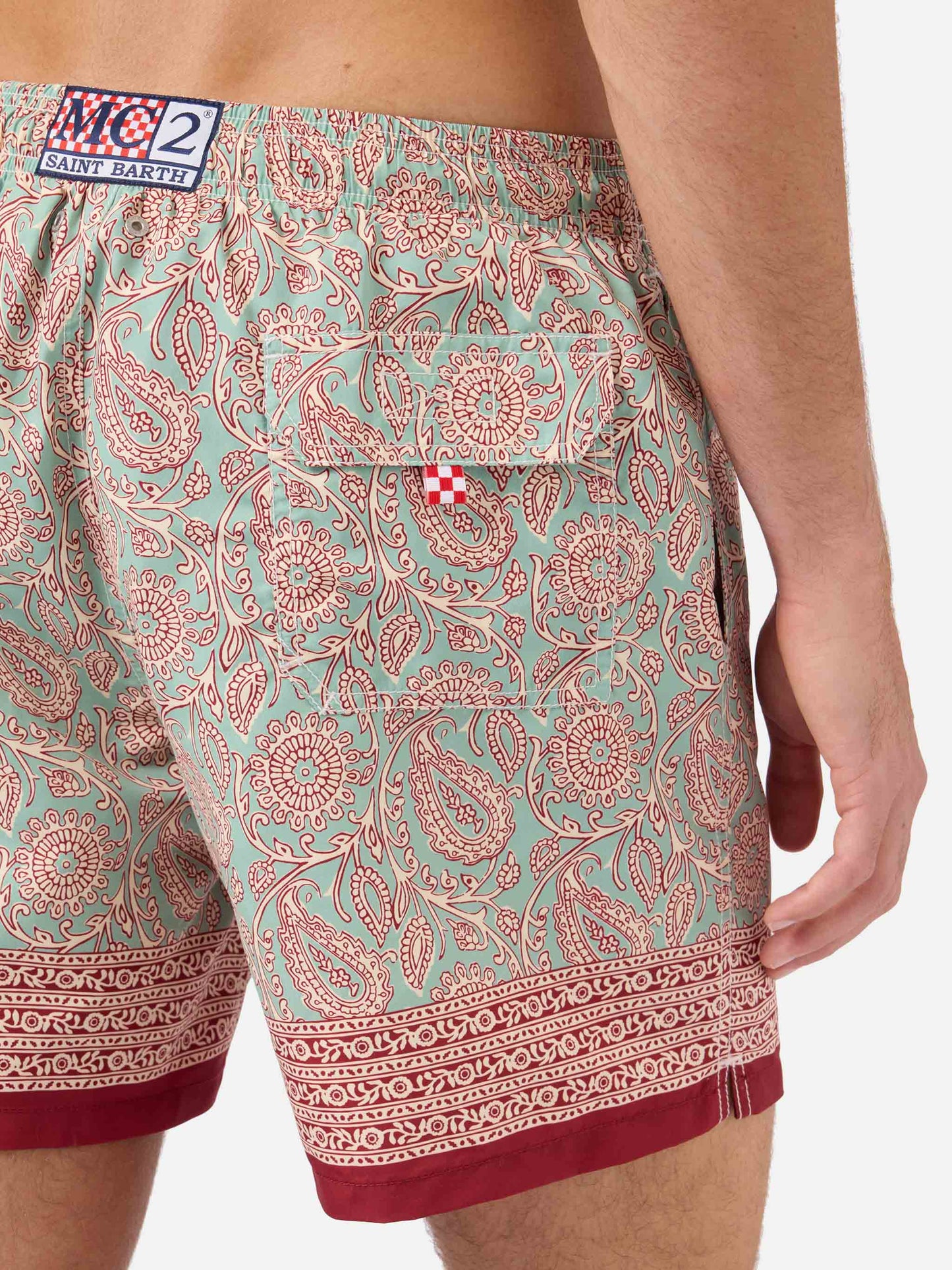 Gustavia Badeshorts in Aquagrün mit kontrastierendem Paisley-Print 