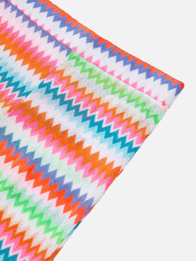 Ausgestellte Raschelhose von Gwenda Jr. mit Chevron-Muster