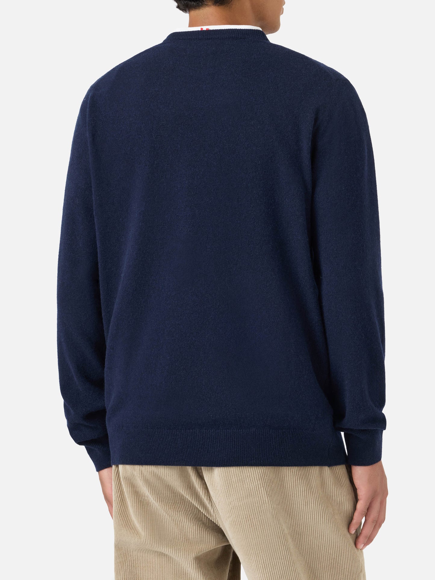 Punto de cuello redondo Heron Light en azul marino blue con bordado 