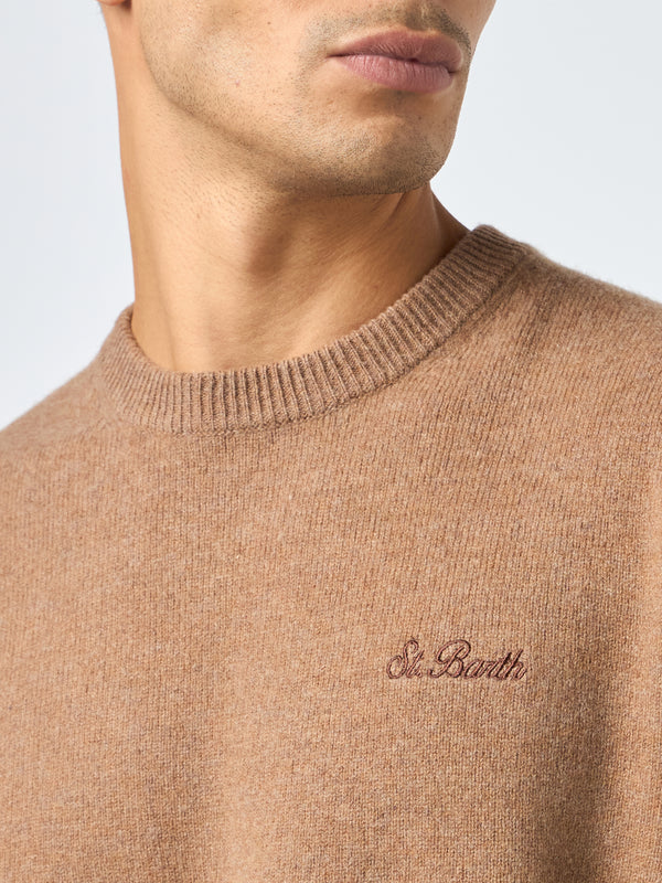 Man crewneck camel sweater with St. Barth embroidery