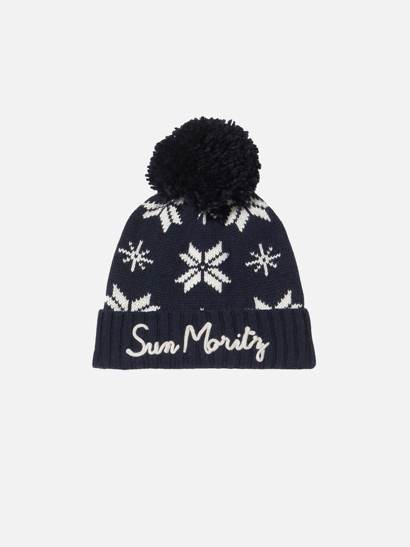 Man navy blue beanie with norwegian pattern