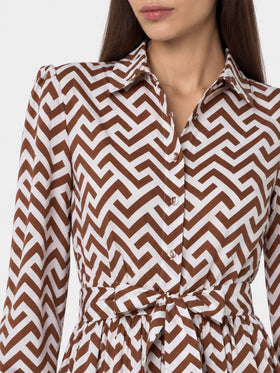 Langes Baumwollkleid Jensen mit Zickzack-Print 