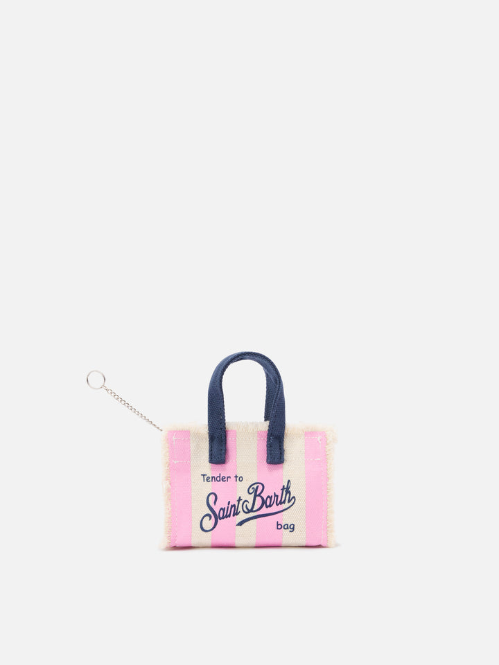 Llavero de tela a rayas con forma de mini bolso y logo bordado 