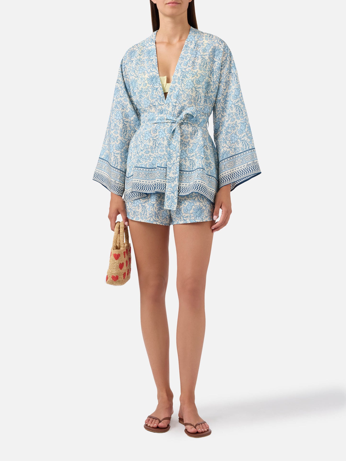 Shorts Kammy de seda con estampado batik floral 
