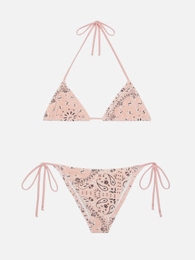 Klassische Badehose „Marielle“ in Rosa mit Bandana-Print – Crinkle-Triangel-Top „Leah“ in Rosa