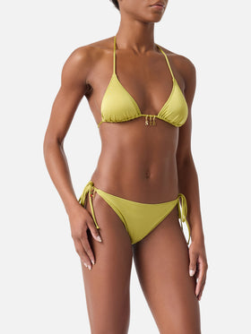 Leah Virgo Bikini in Pistaziengrün mit glänzendem Finish und Charms 