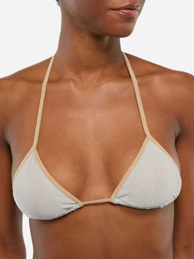 Klassische Badehose „Marielle“ aus silbernem Lurex mit goldener Paspelierung – Triangel-Top „Leah“ aus silbernem Lurex mit goldener Paspelierung
