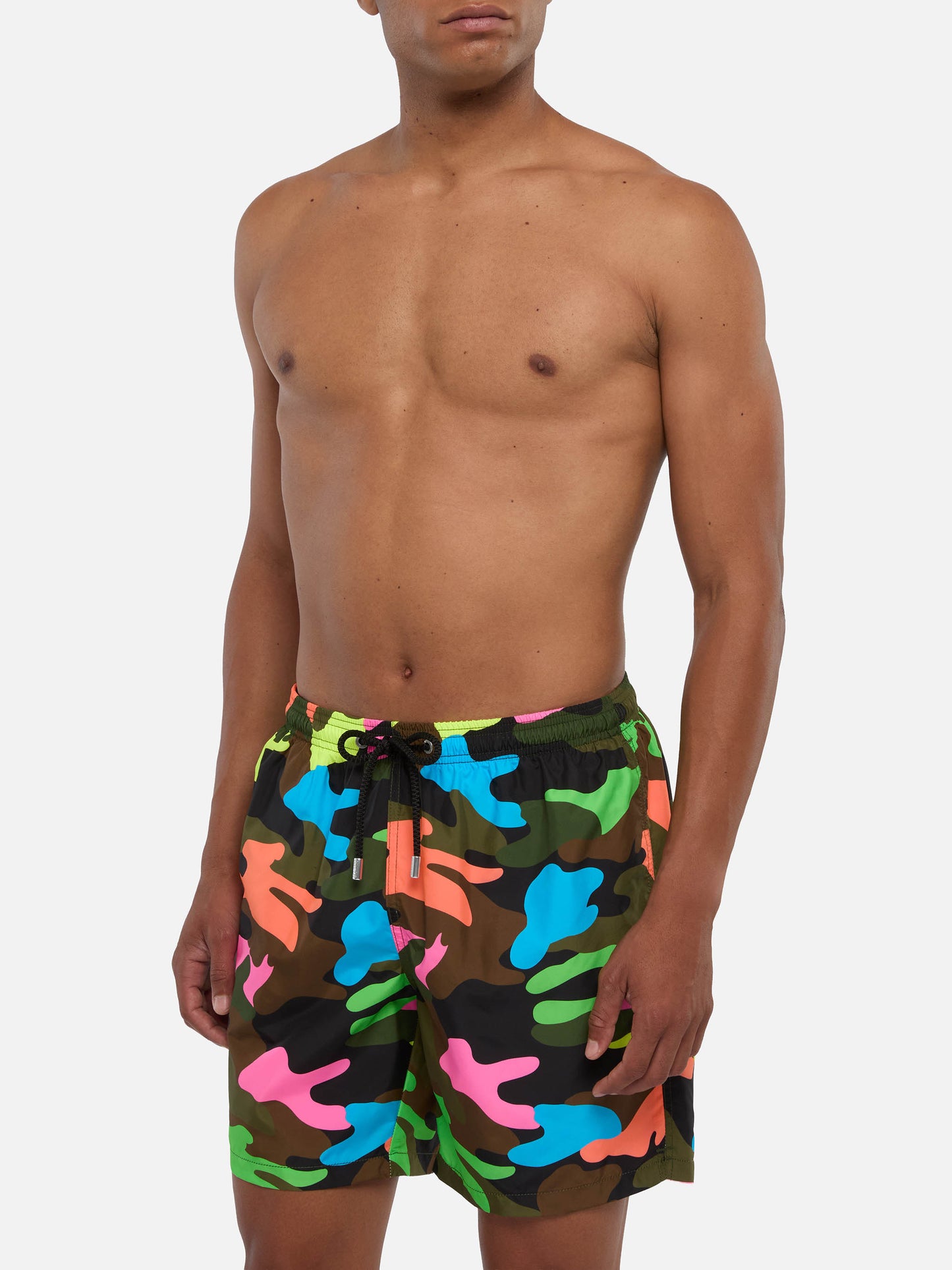 Herren-Badeshorts aus leichtem Stoff mit Fluo-Camouflage-Print