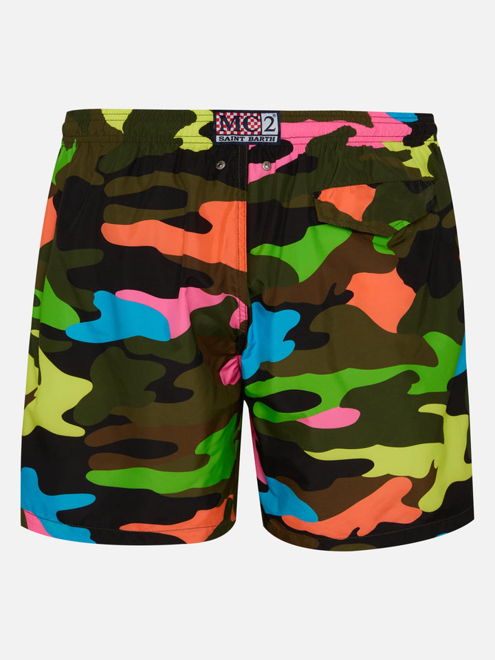 Herren-Badeshorts aus leichtem Stoff mit Fluo-Camouflage-Print
