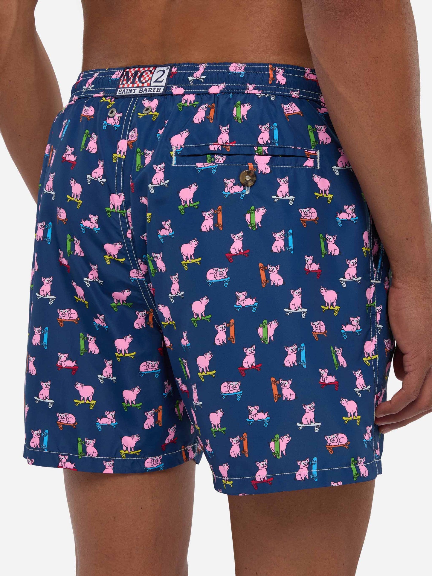 Herren-Badeshorts aus leichtem Stoff mit Skaterschwein-Aufdruck