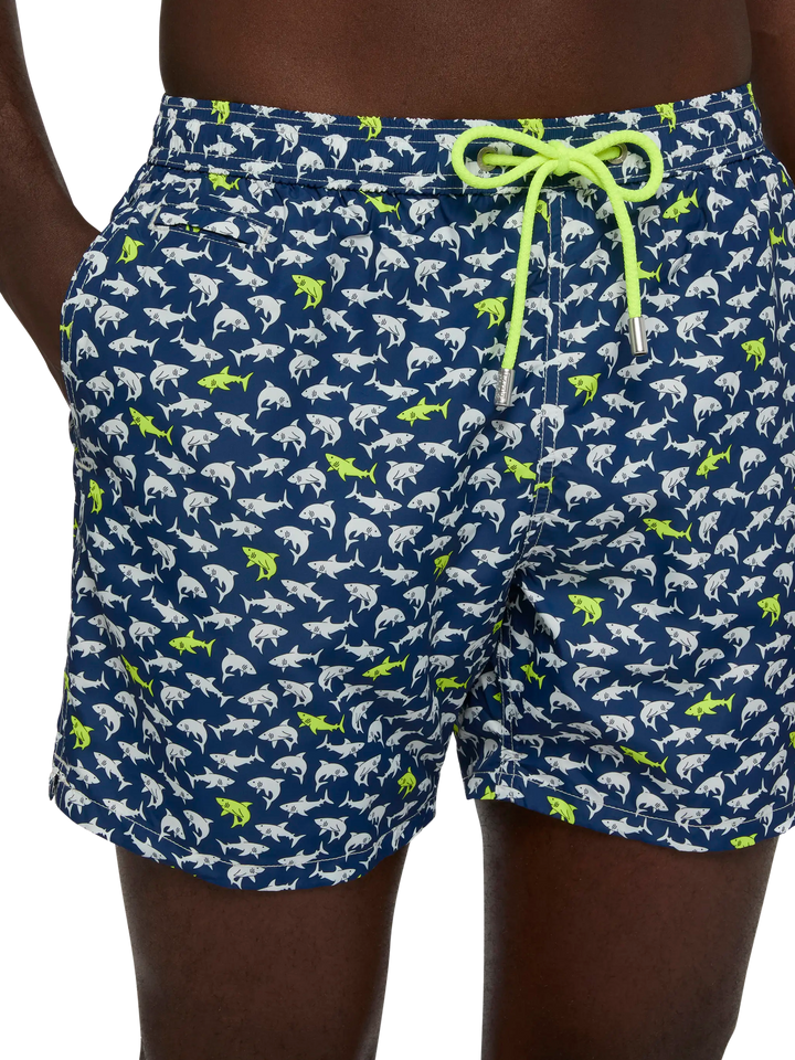 Badeshorts aus leichtem Stoff Lighting mit Hai-Print