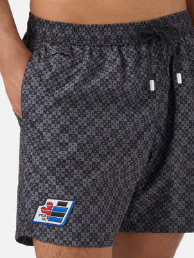 Schwarze Lighting Micro-Badeshorts mit Pisa SC Croce-Print | PS SC SPECIAL EDITION 