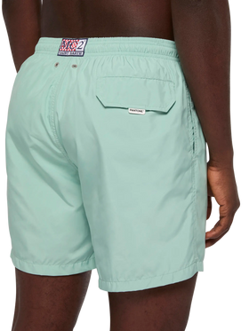Badeshorts aus leichtem Stoff in Salbeigrün Lighting Pantone | PANTONE® SPECIAL EDITION