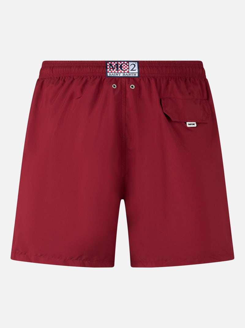 Burgunderfarbene Badeshorts für Herren aus leichtem Stoff Lighting Pantone | PANTONE SPECIAL EDITION